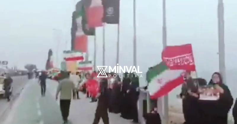 İranda minlərlə insan Hörmüz boğazını müdafiə etmək üçün canlı zəncir yaratdı VİDEO