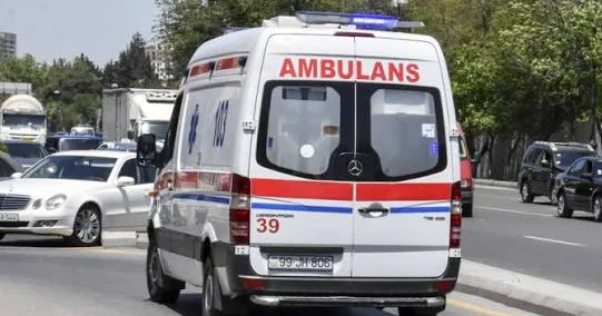 Bakı yollarında motoskletli həkimlər və gözü yolda qalan xəstələr