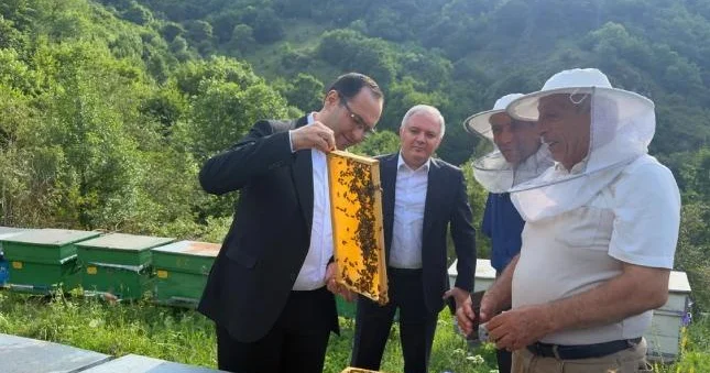 Kəlbəcərdə təsərrüfatlara və tikinti işlərinə baxış keçirilib