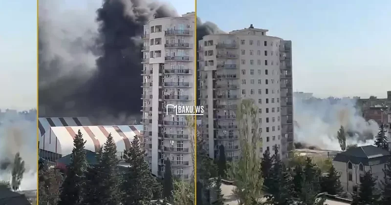 В Баку горит школьный стадион Видео