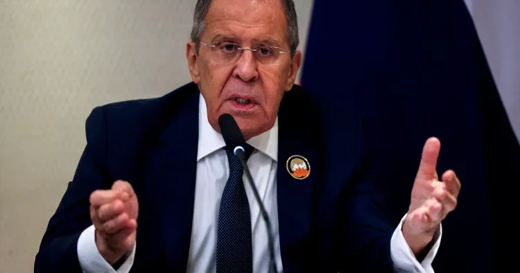 Xarici qoşunların Ukraynada olması Rusiya üçün qəbuledilməzdir Lavrov