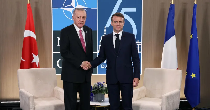 Makron Ərdoğana təşəkkür etdi