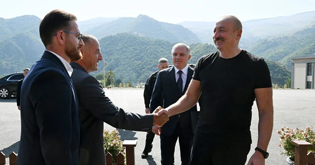“Hər gün bal yeyirəm, qonaqlara göndərirəm” İlham Əliyev+Video