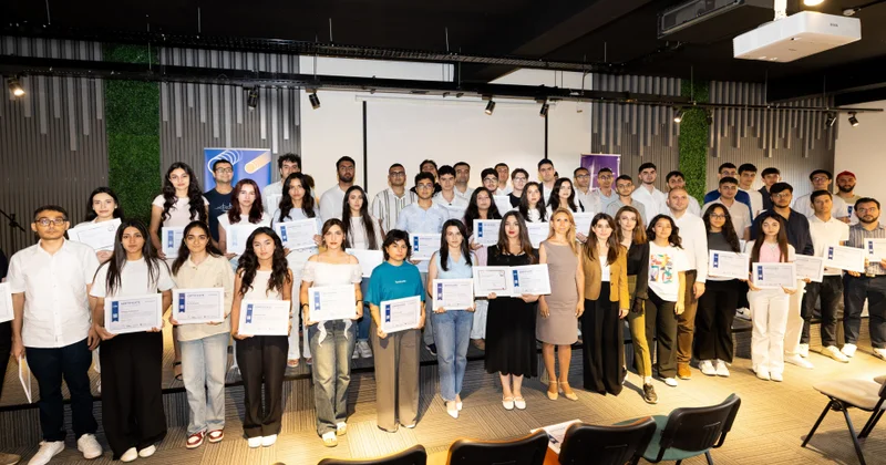 “Digital LevelUP” proqramının ikinci tədris dalğası üzrə 73 tələbə məzun olub