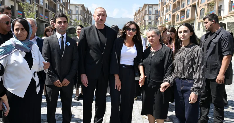 PREZİDENT KƏLBƏCƏRDƏN ELƏ MESAJLAR VERDİ Kİ... Şirin sözlərə aldanmamalıyıq, əgər kiminsə xəstə ağlına Azərbaycana qarşı təxribat gələrsə... + FOTOLAR (YENİLƏNİB)