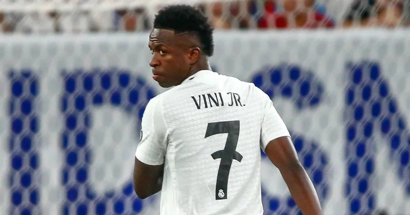 Real Madrid Vinisiusla danışıqları dayandırdı