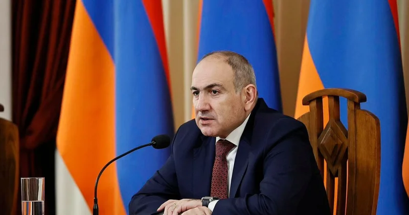 Пашинян поздравил соратников в связи с Азербайджаном