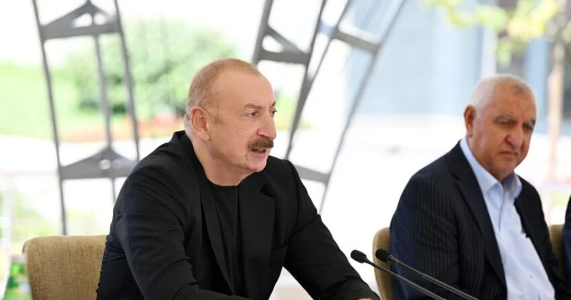İlham Əliyev: Bizə qarşı hər hansı təhlükə çıxarsa, dəmir yumruğumuzu hər kəs görəcək