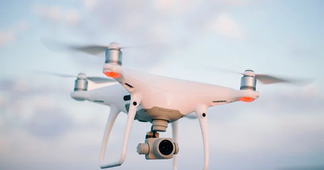Qazaxıstan elektrik ötürüclərin diaqnostikası üçün Sİ li dronlardan istifadə edir