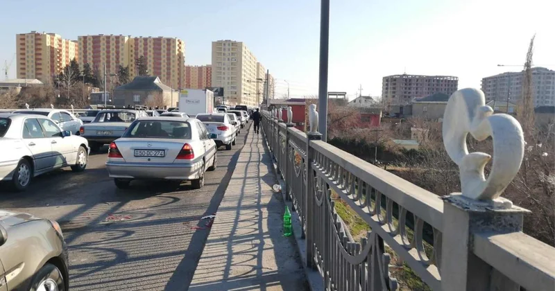 Saray körpüsü ətrafında söküntü işlərinə start verilib