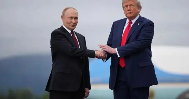 Что Трамп и Путин сказали друг другу при встрече? видео
