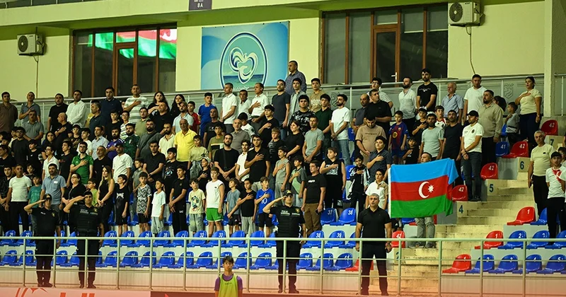 Azərbaycanlılar futbol üçün darıxıbmış 1900, 2700, 3300...