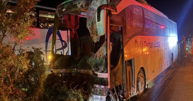 Türkiyədə AĞIR QƏZA: 1 ölü, 13 yaralı var