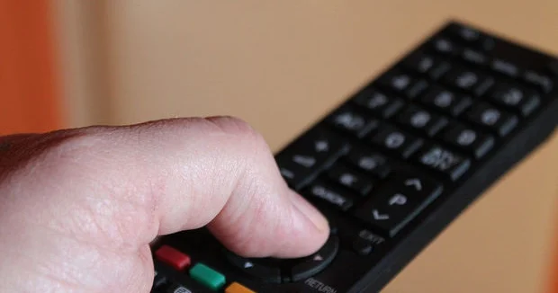 Bakıda arvadının başına televizor pultu vuran kişiyə bu CƏZA VERİLDİ