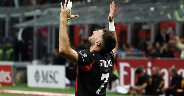 Milan ın hücumçusu Portu ya keçir