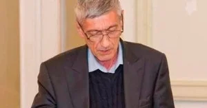 GÖZLƏYİN, DÜNYAYA QAYITMAĞIM VAR.. VAQİF YUSİFLİ yazır