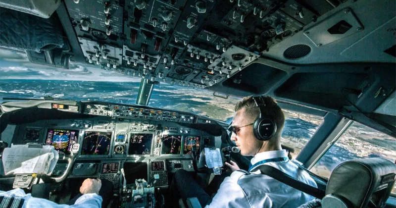 Pilotlar uçuş zamanı yuxuya getdi Havada 28 dəqiqəlik təhlükəli anlar