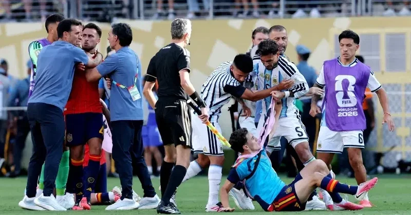 FİFA dan DÇ finalındakı davaya sərt qərar