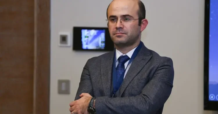 “Nazirliklərdəki nəzarət sistemi məktəblərdə də tətbiq olunmalıdır” Ekspertdən TƏKLİF