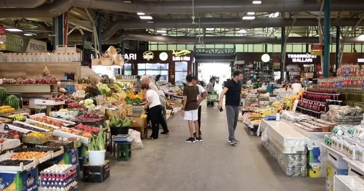 В Азербайджане напомнили о требованиях к продаже мяса, молока и яиц на рынках