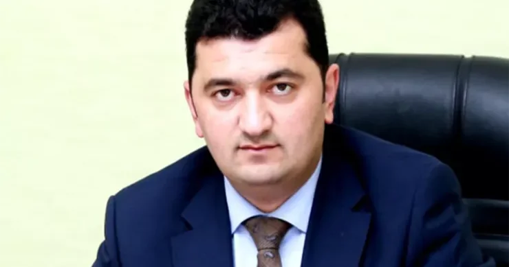 Ravil Tağıyev Green Card a görə işdən çıxıbmış YENİLƏNİB