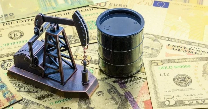 Цены на нефть снижаются после пяти сессий роста