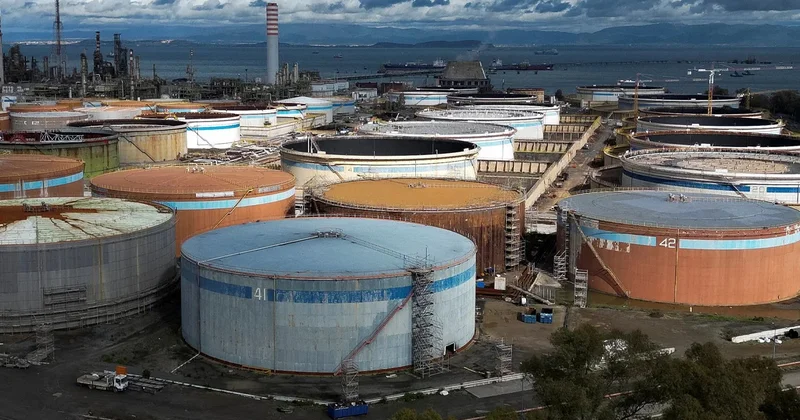 FT: Avropada NEZ lərdə neft emalı həcmi on il ərzində 20% azalacaq
