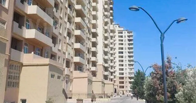 Bakıda 18 və 20 ci mərtəbədən yıxılan gənclər öldü