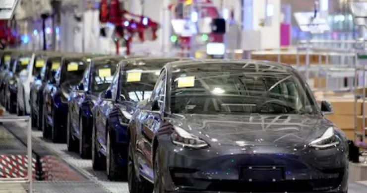 Tesla və digər şirkətlər Çində rekord sayda avtomobil geri çağırmağa başladı