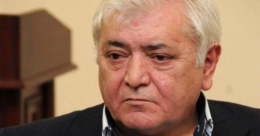 ANASININ KÖKSÜNDƏ YATAN VƏ YAŞAYAN RAQUF Aqil ABBAS yazır