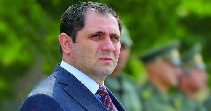 Suren Papikyana qarşı üsyan başlayır