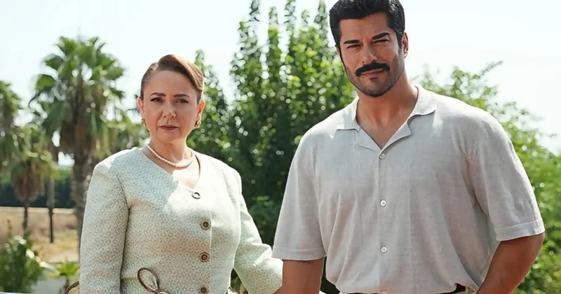“Ana oğul” arasındakı 9 yaş fərqi müzakirə yaratdı Foto