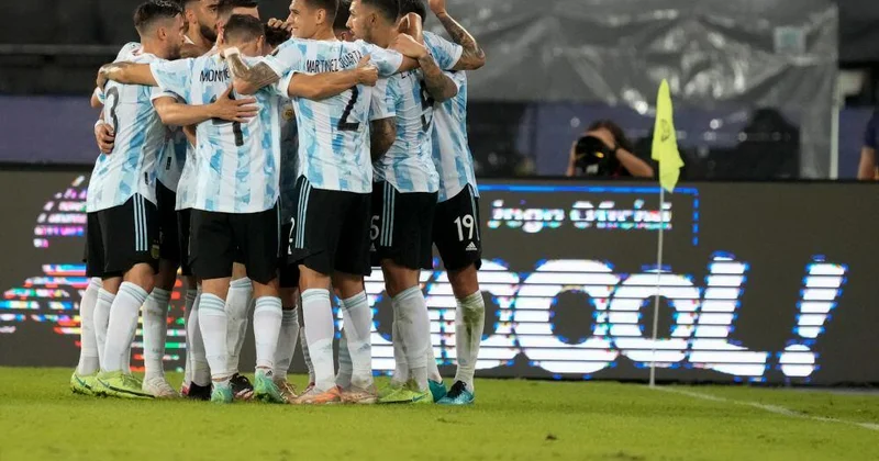 FIFA Argentina milli komandasını cəzalandırıb