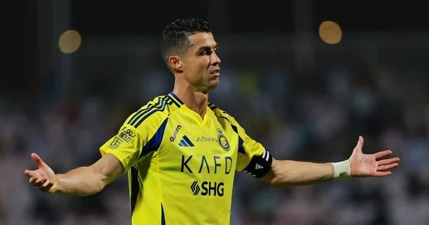 Ronaldo mövsümü qolla açdı 977 ci qol