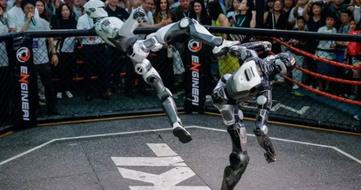 Robotlar döyüşdü Pekində qeyri adi şou