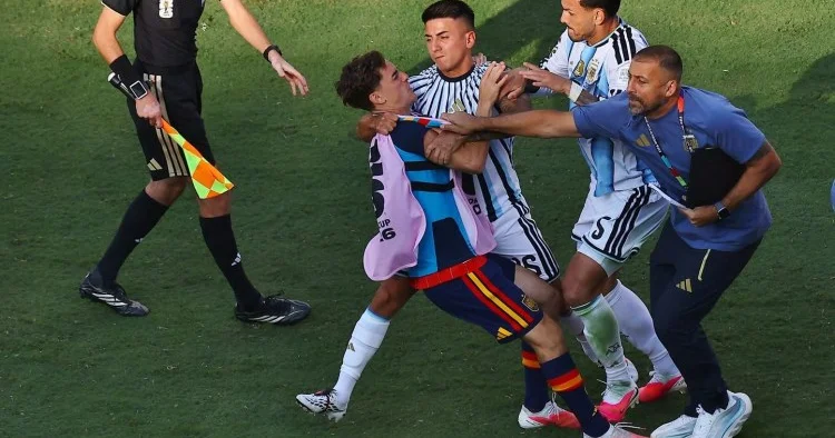 FIFA Argentina millisinin üzvünə 10 oyunluq cəza verdi