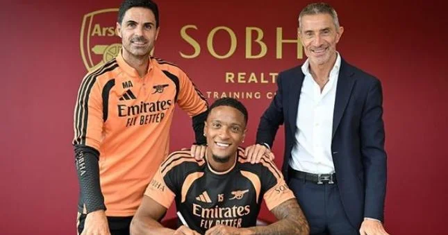 Ezri Konza rəsmən Arsenal da