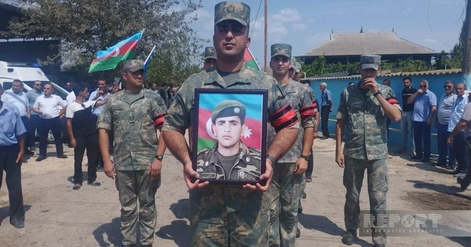 Neftçalada I Qarabağ müharibəsinin itkin şəhidi Sərdar İsmayılovla vida mərasimi keçirilib