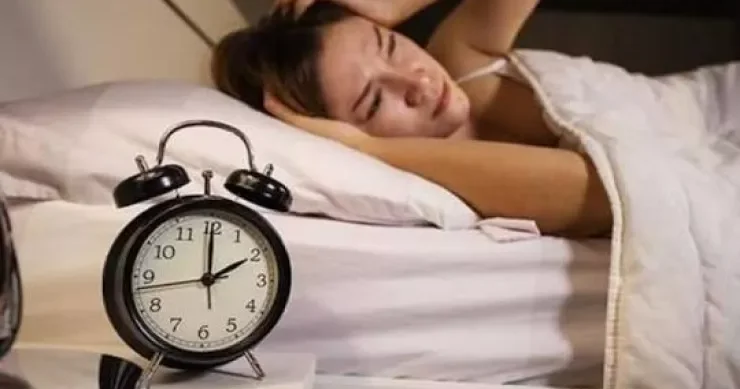 10 saat yatırsınız, amma yenə yorğun oyanırsınız? Səbəbi xəstəlik ola bilər