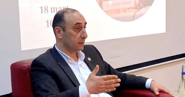 Азербайджан действует на информационном поле выверено и эффективно Ризван Гусейнов для