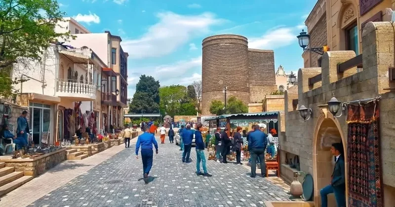 50 yaşdan yuxarı şəxslərin NƏZƏRİNƏ