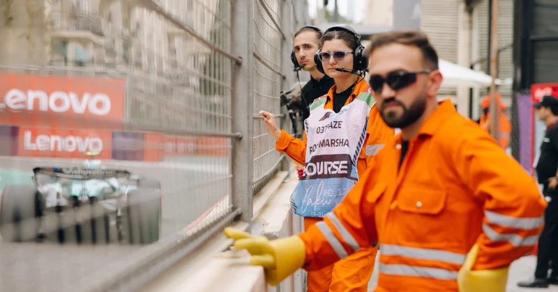Formula 1 Azərbaycan Qran Prisinin sıralanma mərhələsi marşalların peşəkarlığı ilə yadda qalıb