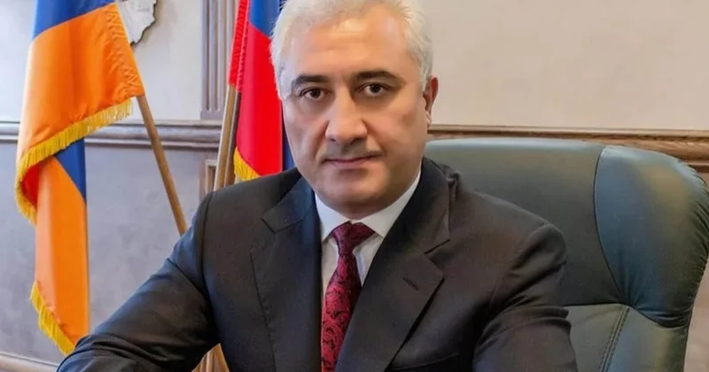 Erməni konsul Paşinyana qarşı çıxdı: “Yalnız Rusiya ilə ittifaqda suverenliyi qoruya bilərik”