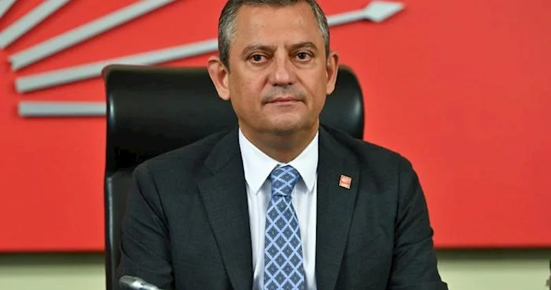 Özgür Özəl yenidən sədr seçildi CHP də qurultay