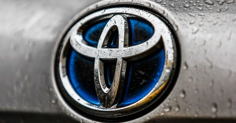 Toyota отзывает почти 600 тыс. авто в США