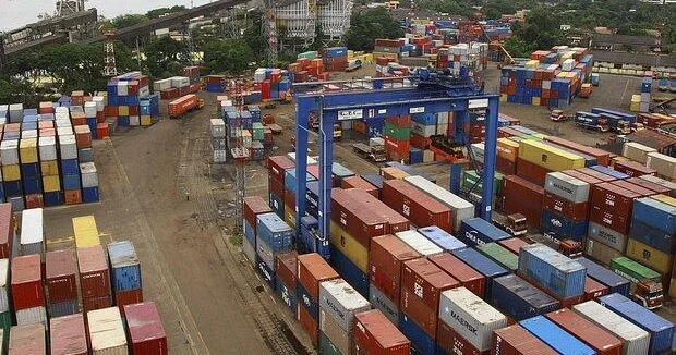 Глава ЕК высказалась о введении пошлин для Индии и Китая