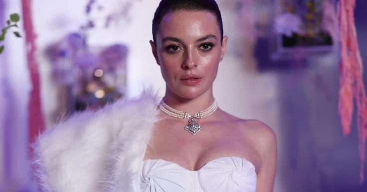 Melis Sezen aylıq 400 min qazandığını açıqladı