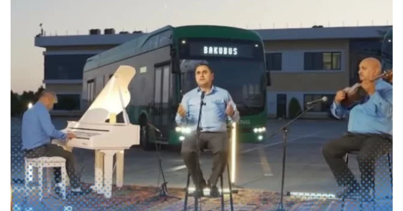 Bakıda avtobus sürücülərindən maraqlı ifa (Video)