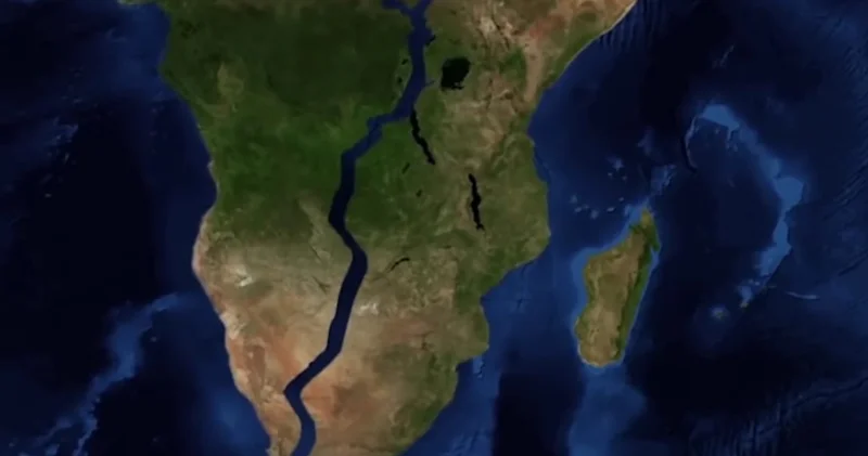 Dünya xəritəsində yeni okean yarana bilər Afrikanın parçalanması sürətlənib
