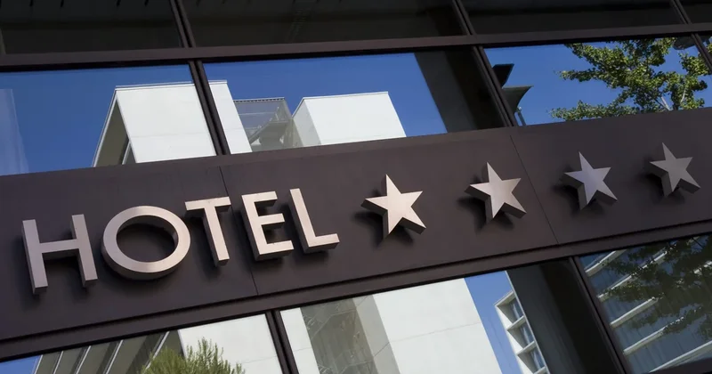 Qadın hindistanlı turisti Bakıda hoteldə qarət etdi Təfərrüat